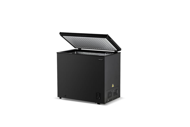 Frigidaire 7.0 Cu. ft. Chest Freezer, Black, EFRF7003-Black - Image 2