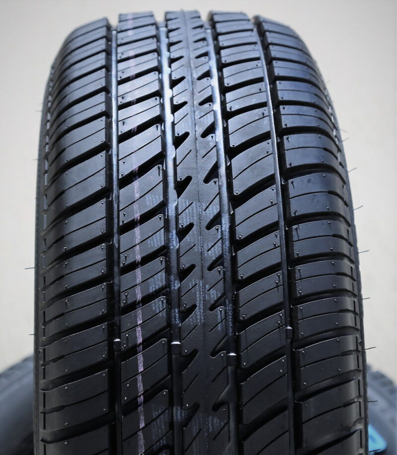 Cooper Cobra Radial G/T All Season P255/70R15 108T Passenger Tire - Image 4
