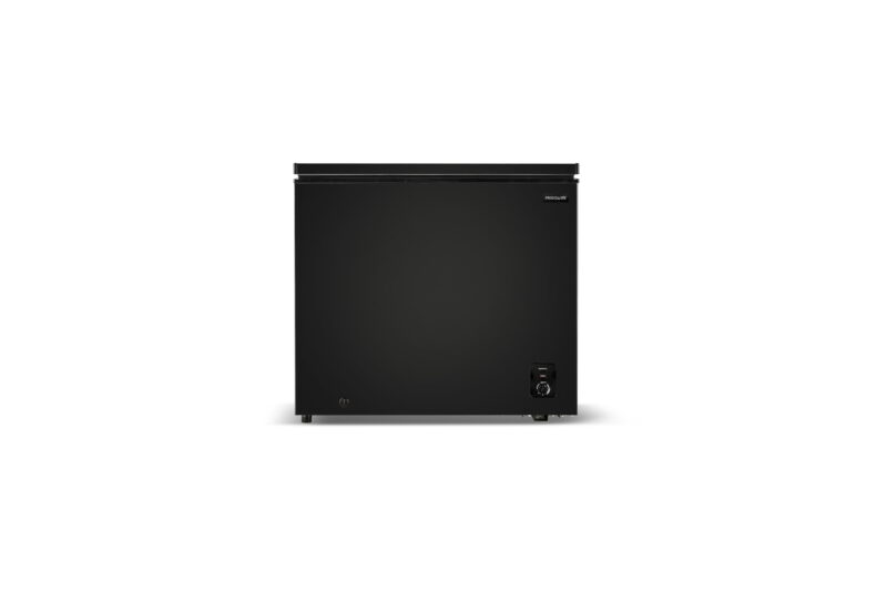Frigidaire 7.0 Cu. ft. Chest Freezer, Black, EFRF7003-Black