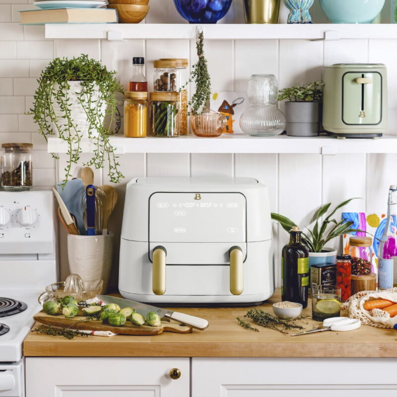 Beautiful 9 QT TriZone Air Fryer, White Icing by Drew Barrymore - Image 6