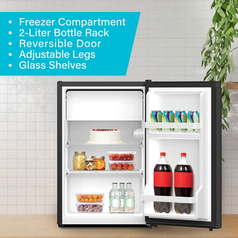 Arctic Wind New Standard 17.5 in W 2.6-Cu. ft. Energy Star Compact Refrigerator with Freezer - Image 3