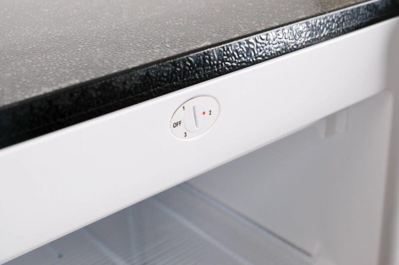 Frigidaire 6.5 Cu. ft. Upright Freezer, Platinum Silver, EFRF698 - Image 2