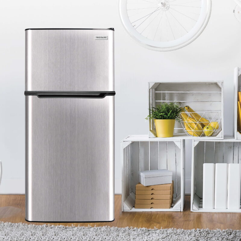 Frigidaire EFR463 Eco-Friendly 4.5 cu.ft Refrigerator, Platinum - Image 3